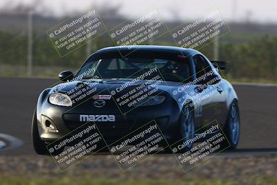 media/Jan-18-2026-CalClub SCCA (Sun) [[8bc6468723]]/Group 7 Race/Turn 1/